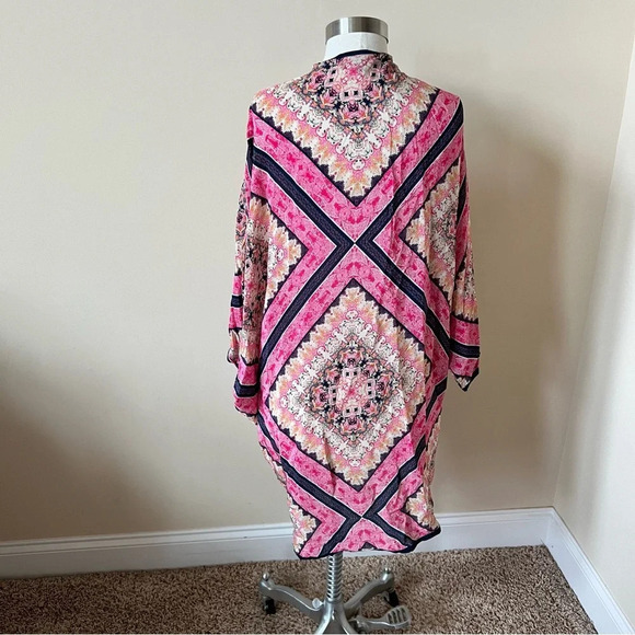 Feathers by Tolani Geometric Print Shawl Kimono Top 17858 - Picture 5 of 11